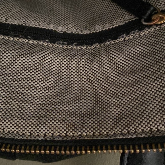 Vince Camino very soft black leather handbag. - Picture 10 of 14